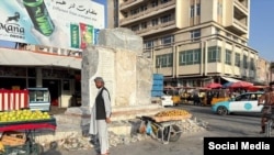 بنای یادبود علیشیر نوایی پس از تخریب در مزارشریف