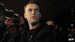 It seems blogger Aleksei Navalny has few friends in high places.