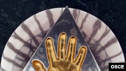 Жилищный кризис разочаровал десятки тысяч людей, поверивших в мечту о своей квартире в новой столице.