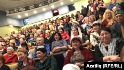 "Нур" театрында узган чарада катнашучылар