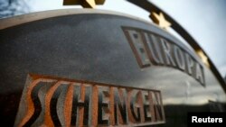 Плоча во селото Шенген, Луксембург. (илустративна фотографија)