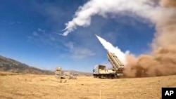 حملات راکتی ایران