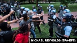 Кошмо Штаттардагы антирасисттик жүрүштөрдүн бири.