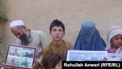 آرشیف، تصویر روایتی از یک مادری که چندین فرزندش را از دست داده است.