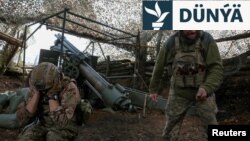 Ukrain esgerleri şu aýyň başynda Pokrowskyň golaýynda rus güýçleriniň pozisiýalaryna garşy ot açýarlar.