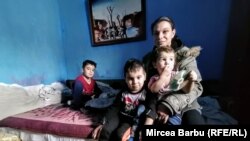 Cristina Grigore este unul dintre cei 444 de beneficiari ai venitului minim garantat din municipiul Roșiorii de Vede, județul Teleorman. 