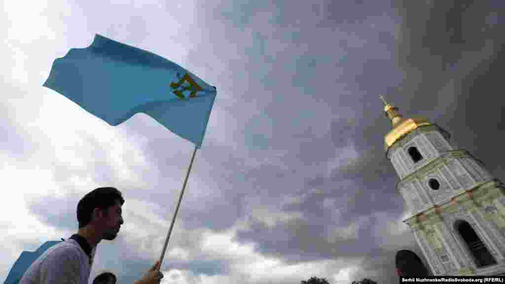 Almaniya Federativ Cumhuriyetindeki Ukraina elçisi Andrey Melnik, Almaniyanıñ qırımtatar halqı ile birdemlikte olğanını söyledi. Diplomat videomuracaatında, «qırımtatar halqı çekken azaplar alman cemiyetinde ketken sayın daa keniş aks-sada doğuracaqlarına; Almaniyanıñ, insan aqları, qırımtatarlarda olğan aqlarnıñ saqlanmasını ve Meclisniñ öz işini ğayrıdan başlay bilmesini daa faal surette talap etecegine» umüt etkenini bildirdi