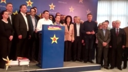 Заев - Власта прислушувала над 100 новинари