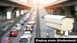 Руска система за видеонаблюдение, която се използва на различни места в Украйна, може да предава данни към московски сървъри