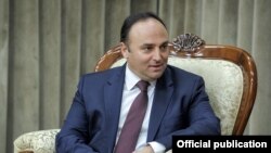 Женгиз Камил Фырат.