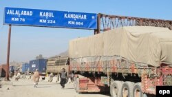 پاکستان د کراچۍ - تورخم او کراچۍ - چمن لار پخوا هم تړلې وه