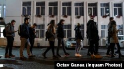 Coadă la vot, la alegerile prezidențiale de anul trecut, unde s-a votat în două tururi de scrutin