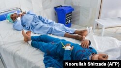 انفجار سرگلوله های باقی مانده از جنگ خطرات فراوانی را متوجه زنده گی کودکان در افغانستان ساخته است.