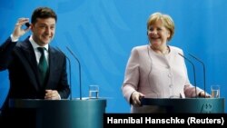 Владимир Зеленский менен Ангела Меркел, Берлин, 18-июнь 2019-жыл.