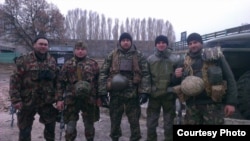 Фото групове: Юрій Величко – крайній зліва, Іван Білий – другий зліва