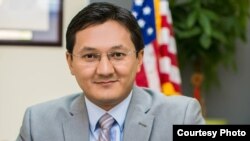 Манас Муратбеков.