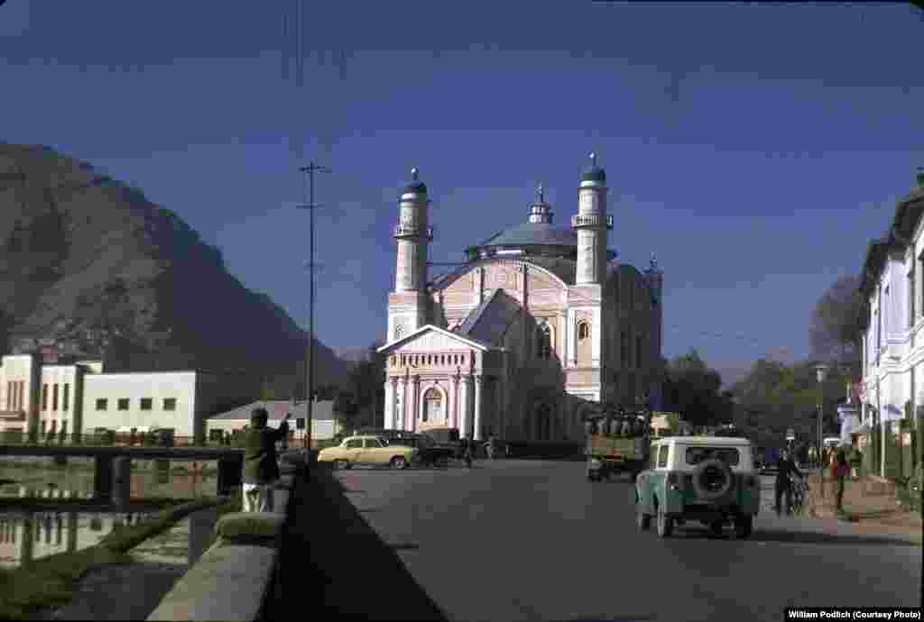 The Shah-Do Shamshira Mosque, near the Kabul River
