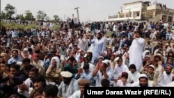 Thousands of Pashtun protesters participated in a sit-in protest in Miran Shah from August 24 to 26 in Miran Shah, the administrative headquarter of North Waziristan tribal district. 