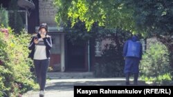 Таластагы үйлөрдүн короосу дезинфекцияланууда.