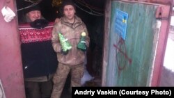 Андрій Васькін (ліворуч)