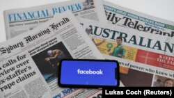 "Фейсбуктун" чечиминен кийин Австралиянын гезиттериндеги реакция.