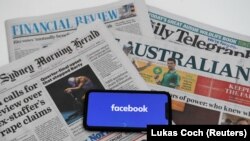 Facebook se opune legii care obligă marile companii din tehnologie să plătească editorilor pentru conținut