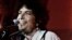 Bob Dylan pe stadionul John F. Kennedy într-un concert din 1995