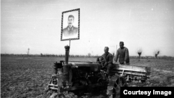 Өзбекстан 100 жыл мурун кандай эле? Сүрөтчү Макс Пенсондун объективине илинген тарыхый көз ирмемдер.