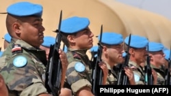 آرشیف- شماری از سربازان فرانسوی 