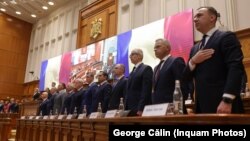 Guvernul Bolojan, primind votul de încredere din partea Parlamentului României, 23 iunie 2025 