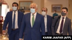 АКШнын Ооганстан боюнча чабарманы Залмай Халилзад Дохадагы мейманканага келген учур, 10-август 2021-жыл. 