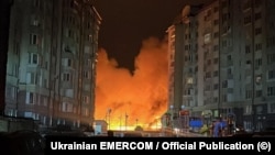 Наслідки російського удару на Київщині, 6 грудня 2025 року, фото ДСНС