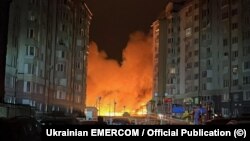 Urmările unui atac aerian în regiunea Kiev