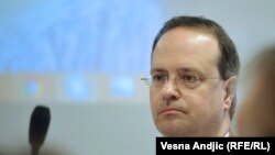 Вебер: Макрон е подготвен да најде формат како да го спречи проширувањето на ЕУ (2015)