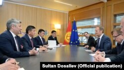 ЕБнын президенти Дональд Тусктун кыргызстандык делегация менен жолугушуусу.