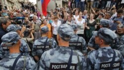 Росгвардия против участников марша в поддержку Голунова. Москва, 12 июня 2019 года.