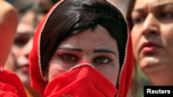 Members of Pakistan&#39;s transgender community face widespread discrimination.