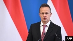 Петер Сийярто