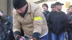 Кырым урыслары калашниклар тамашасы оештырды