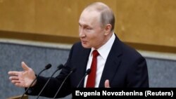 Напередодні космонавт і депутат Держдуми Валентина Терешкова озвучила ідею обнулити президентські терміни Володимира Путіна після ухвалення поправок до конституції