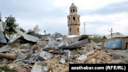 Aşgabatda ýykylan jaýlar. Arhiwden alnan surat