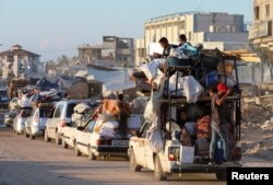 Armata israeliană a aruncat din avion pliante în care instruia palestinenii din Rafah să se ducă înspre Khan Younis. Mii de oameni, deja deplasați forțat de mai multe ori, au început să evacueze Rafah.