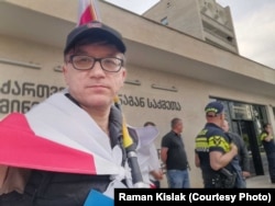 Раман Кісьляк на пікеце каля МУС Грузіі, 23 траўня 2025