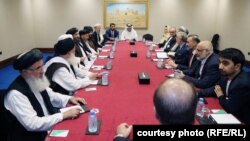 گفتگوهای هیئت عالی رتبه حکومت افغانستان با طالبان در قطر