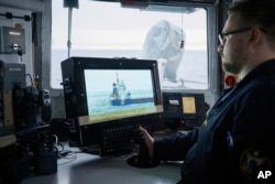 9 ianuarie. O navă militară estoniană navighează în Marea Baltică, ca parte a patrulelor NATO intensificate în regiune în urma suspiciunii de sabotare a unor cabluri submarine.