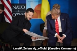 Володимир Зеленський (п) і Дональд Трамп, Гаага, 25 червня 2025 року