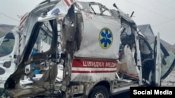 Карета швидкої допомоги після атаки російським дроном в селищі Станіслав на Херсонщині, архівне фото