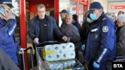 Тоалетната хартия се оказа сред най-търсените стоки по време на извънредното положение