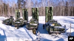 Російські ЗРК С-400 на спільних російсько-білоруських навчаннях, січень 2022 року