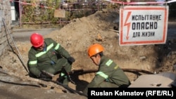 Кыргызстанские энергетики проводят ремонтные работы. Иллюстративное фото. 